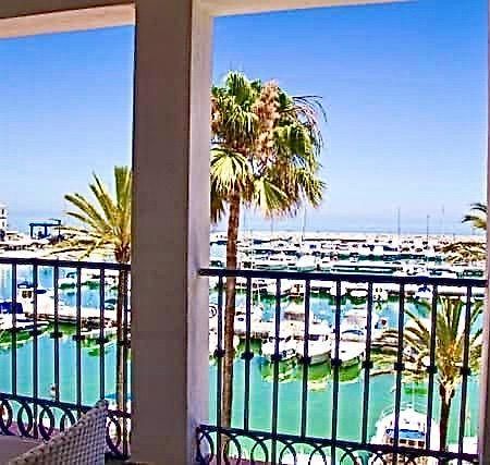 Best Of Marina Living Overlooking The Sea San Luis de Sabinillas Eksteriør billede